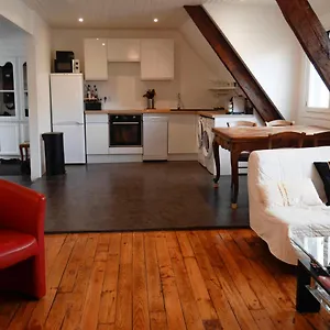 Renove Au Centre Du Palais, Proche Et Commodites - Fr-1-418-226 Le Palais