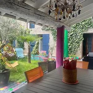 Appartement Art De Vivre En Couleurs, Malleval